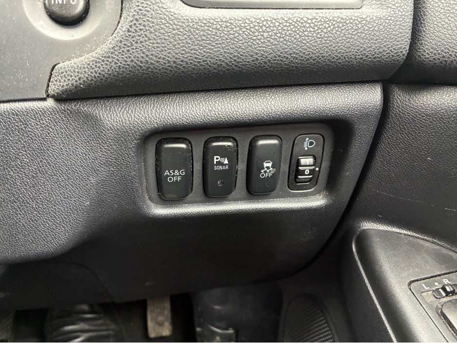 2011 Mitsubishi ASX - image 13