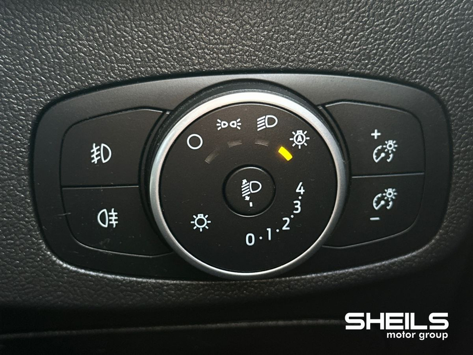 2019 Ford Focus - image 19