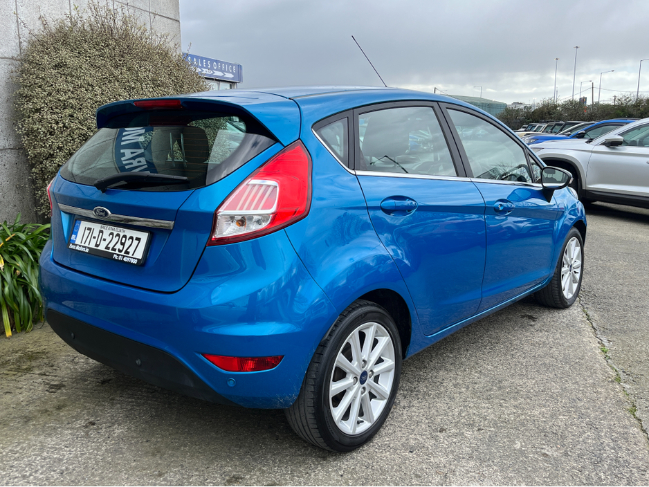 2017 Ford Fiesta - image 4