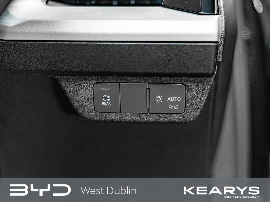 2022 Audi Q4 e-tron - image 23