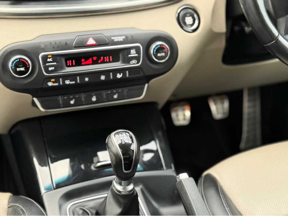 2018 Kia Sorento K2 - 2.2 DIESEL - MANUAL - 7 SEATS - 12M WARRANTY - CAR: €20,950