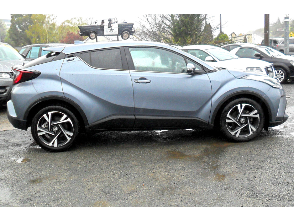 2023 Toyota C-HR - image 4