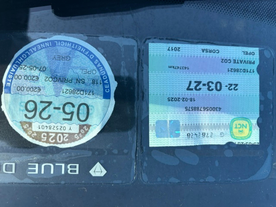 2017 Opel Corsa - image 14