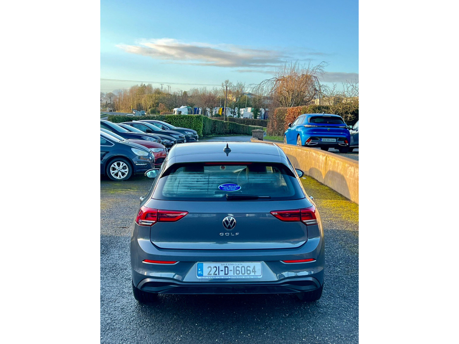 2022 Volkswagen Golf 2.0 TDI 115HP €24,950