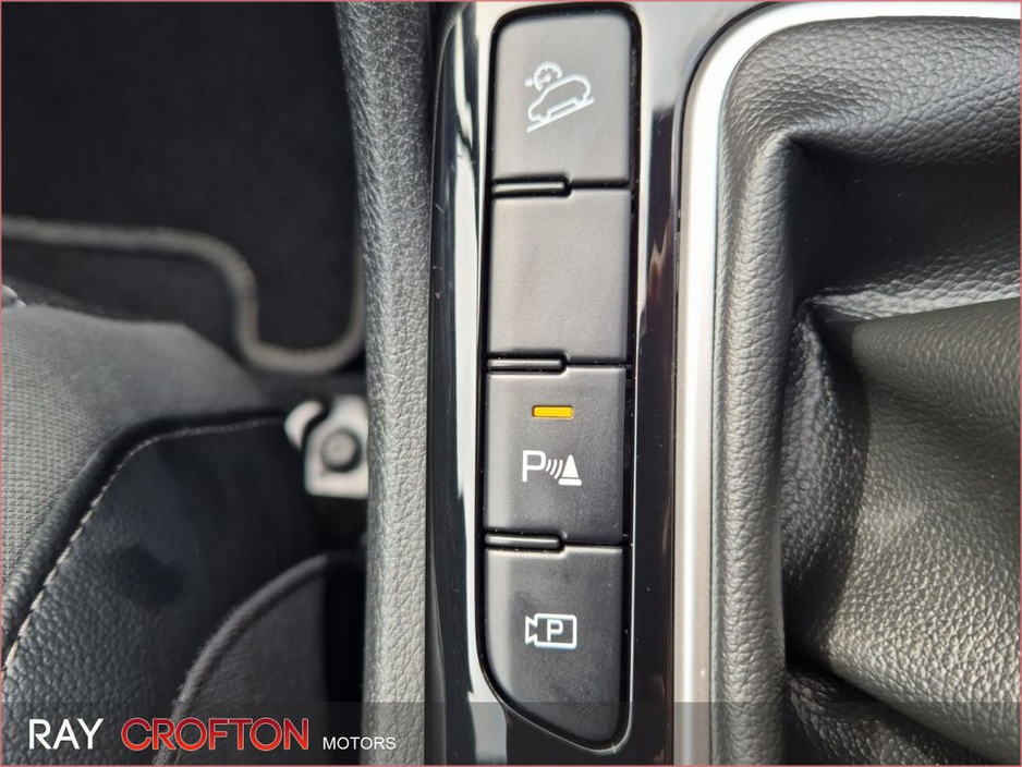 2022 Kia Sportage - image 17