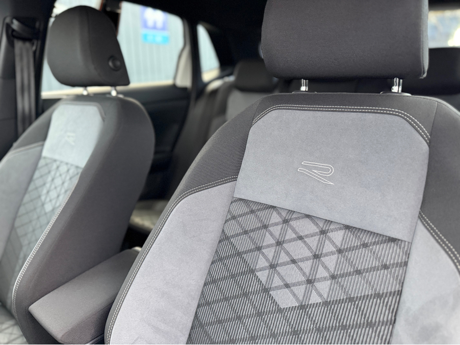 2022 Volkswagen Polo - image 47