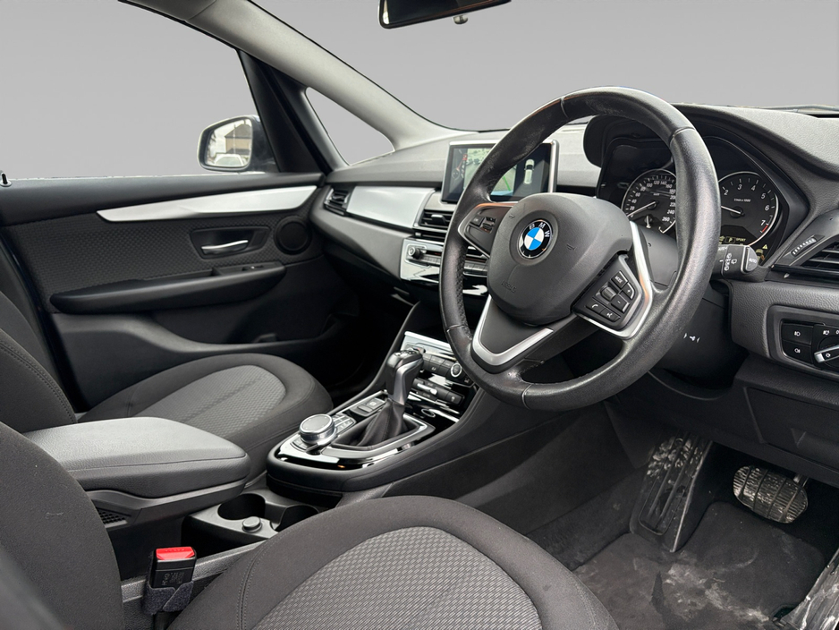 2016 BMW 2 Series - image 13
