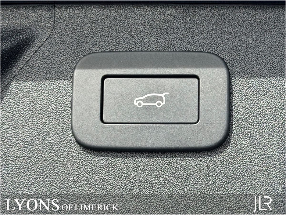 2025 Land Rover Discovery Sport - image 10