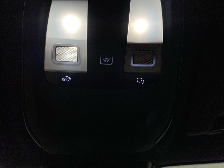 2026 Volvo EC40 - image 17