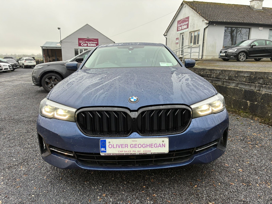 2021 BMW 5 Series - image 13