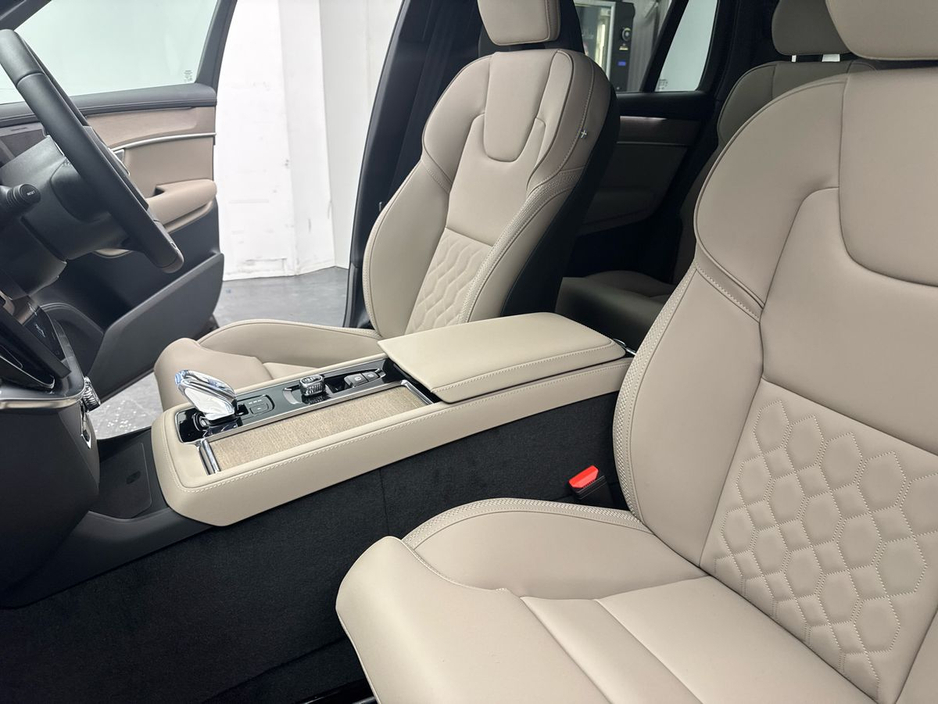 2026 Volvo XC90 - image 28