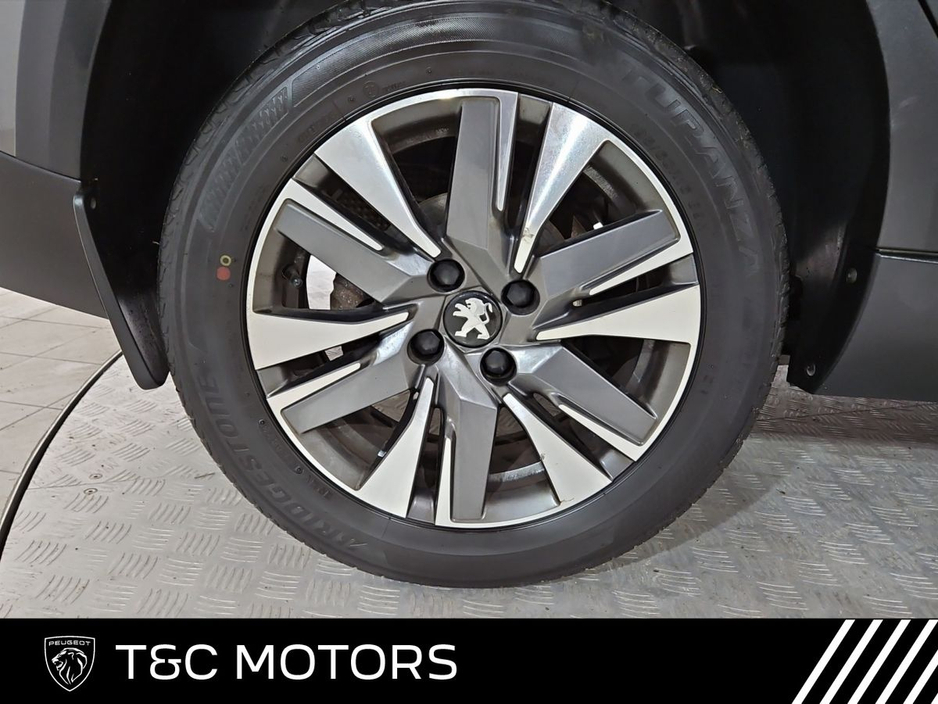 2019 Peugeot 2008 1.2 PureTech 82bhp Allure €14,995