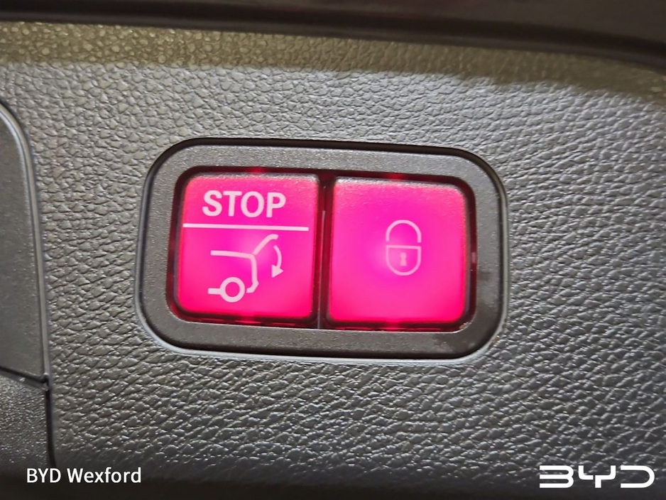 2024 Mercedes-Benz EQC EQC 400 4M AMG Line €48,975