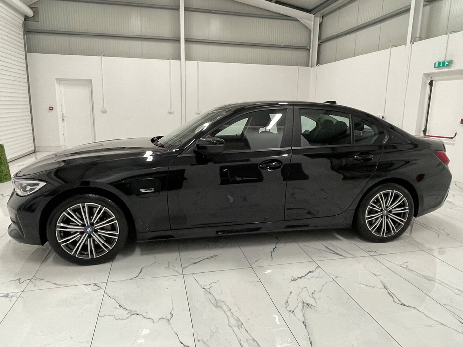 2022 BMW 3 Series  €23,995