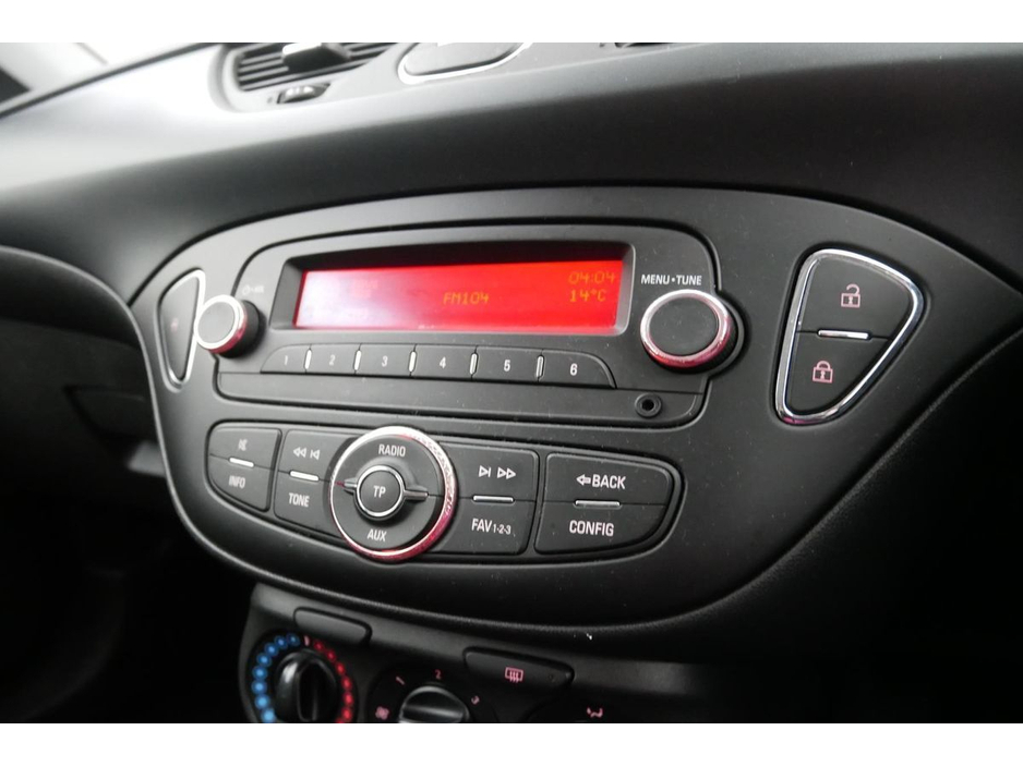 2018 Opel Corsa - image 19