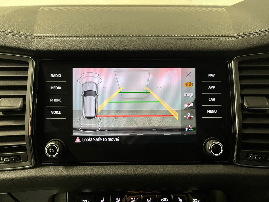 2024 Skoda Kodiaq Ambition 7 Seat DSG 2.0TDI 150BHP - Reversing Camera - Climate Control - Cruise Control - Heated Seats - Apple CarPlay/Android Auto €47,950
