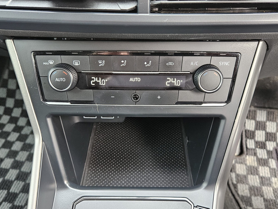 2019 Volkswagen Polo - image 25