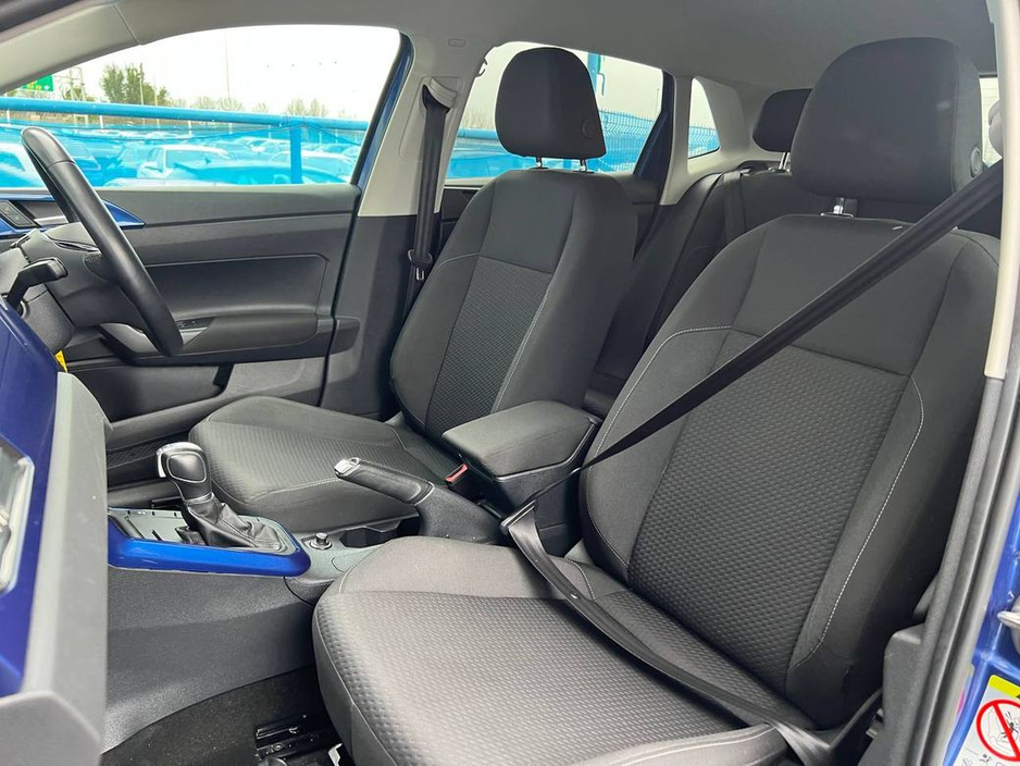 2018 Volkswagen Polo - image 6