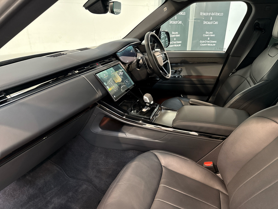 2026 Land Rover Range Rover Sport - image 2