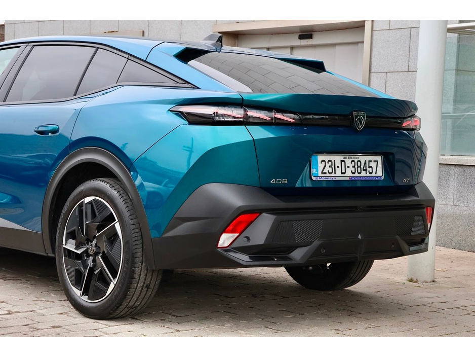2023 Peugeot 408 - image 4