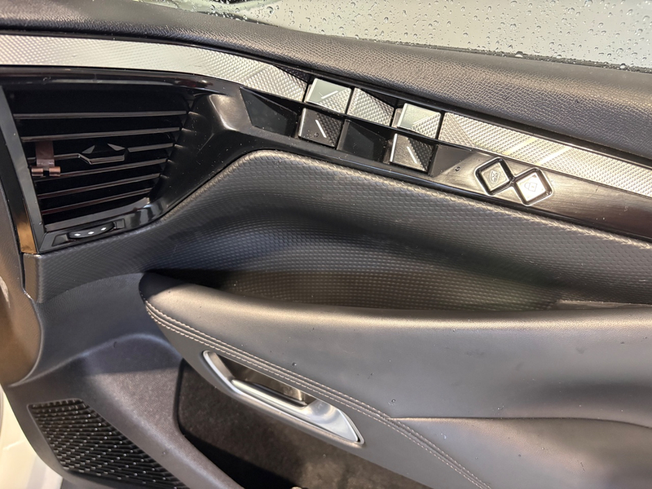 2022 DS Automobiles DS 4 - image 10