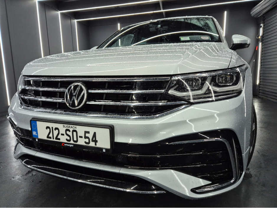 2021 Volkswagen Tiguan - image 2