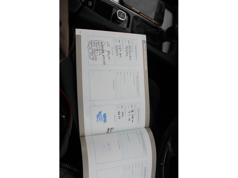 2016 Volvo XC90 - image 14