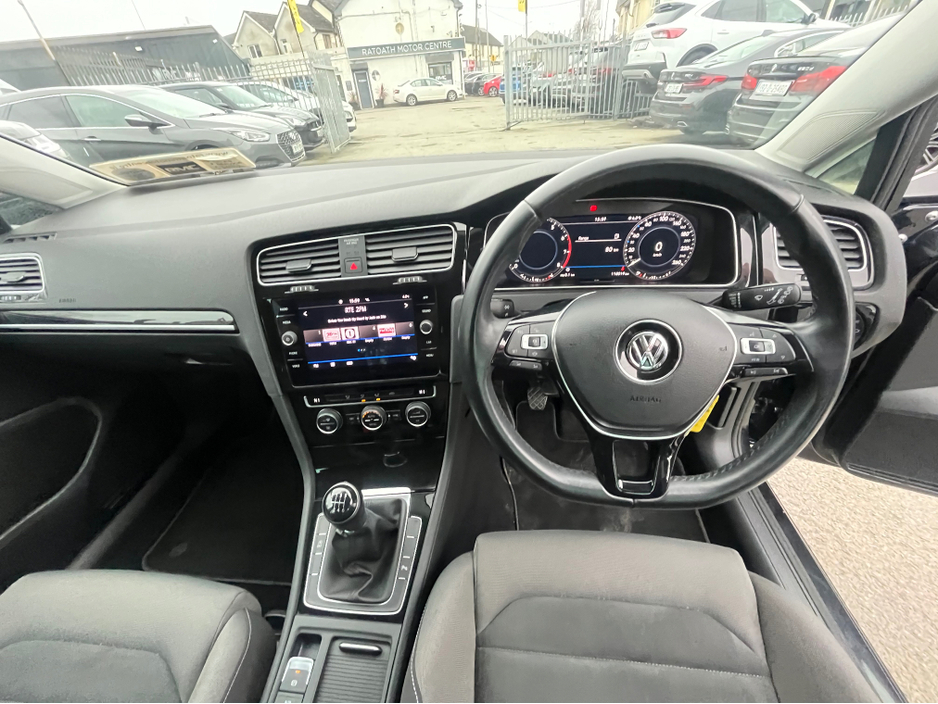 2019 Volkswagen Golf - image 13