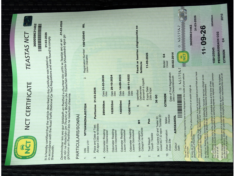 2010 Citroen C4 Picasso - image 9