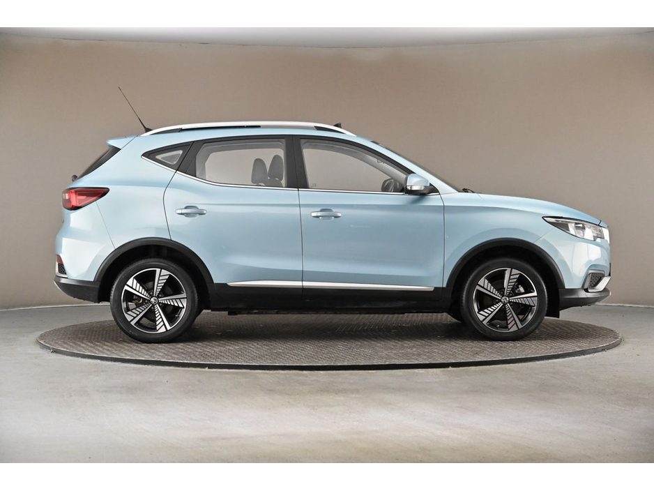 2021 MG ZS - image 11