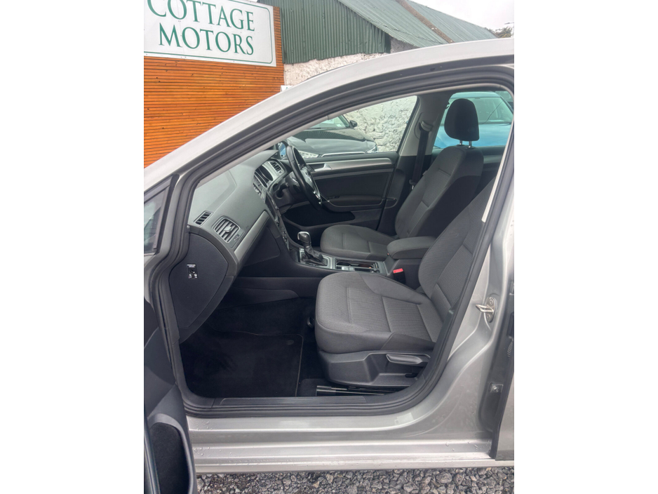 2016 Volkswagen Golf - image 9