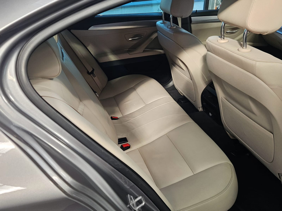 2016 BMW 5 Series - image 5