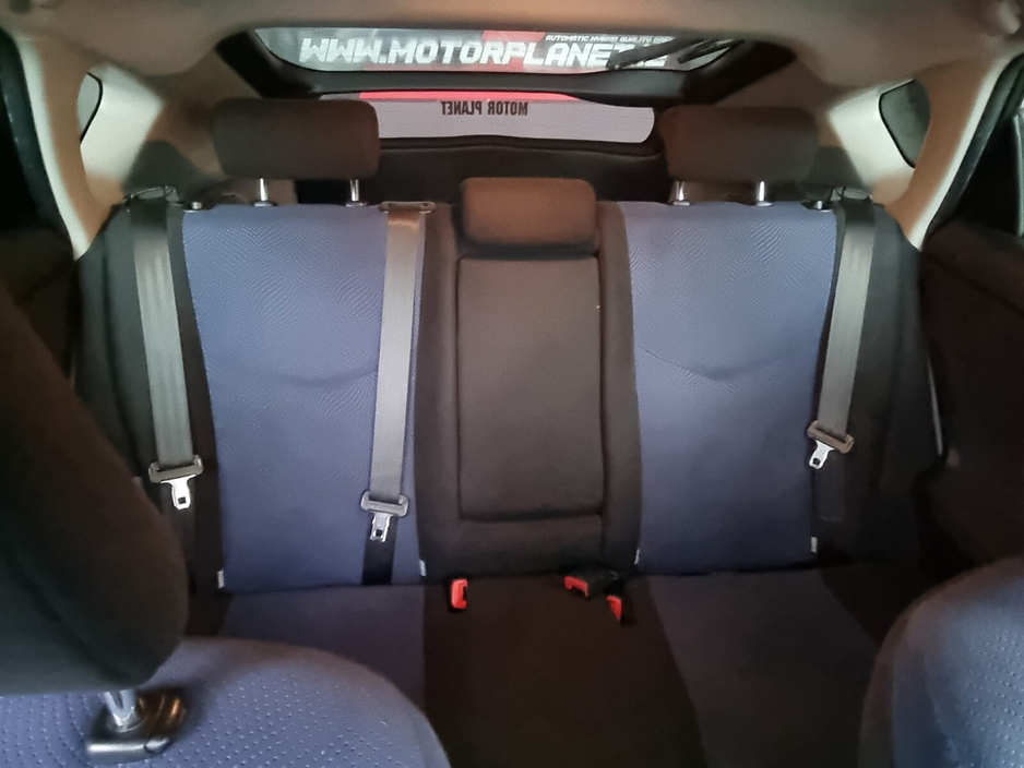 2014 Toyota Prius - image 15