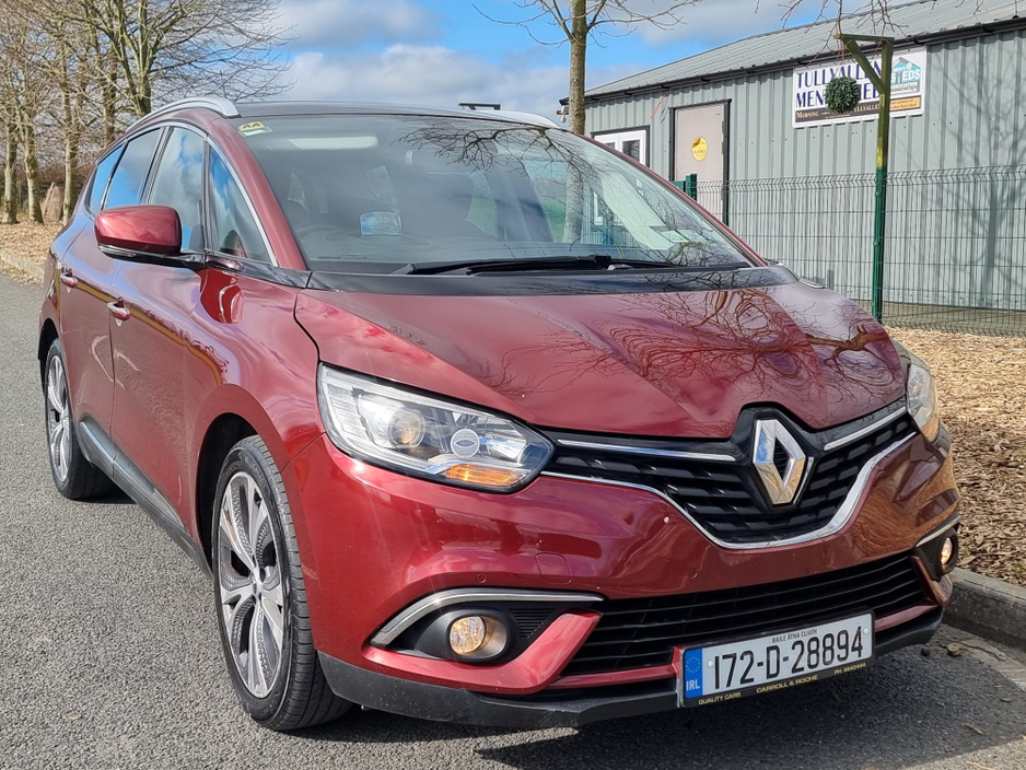 2017 Renault Grand Scenic - image 11