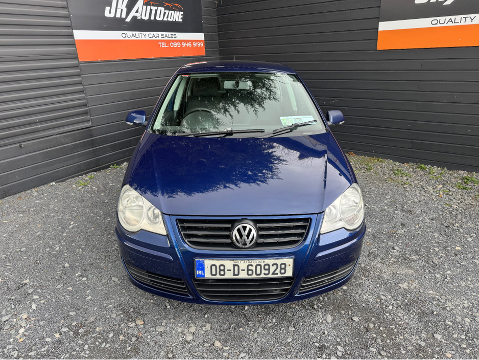 2008 Volkswagen Polo - image 2