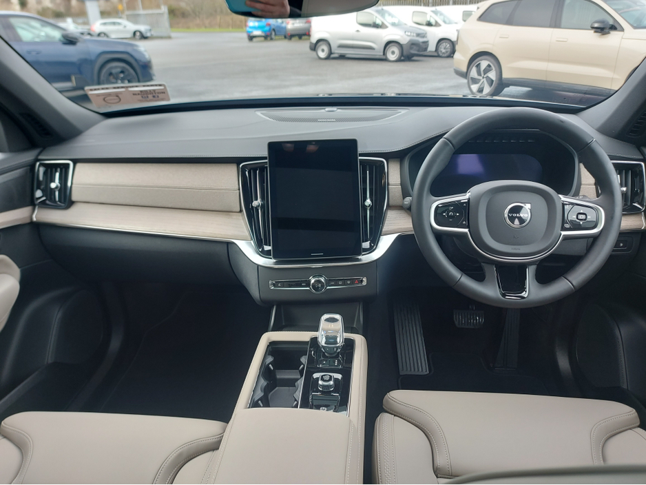 2026 Volvo XC90 T8 PHEV PLUS DARK AWD 5DR €99,950