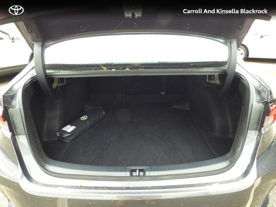 2024 Toyota Corolla Hybrid Luna Saloon €28,950