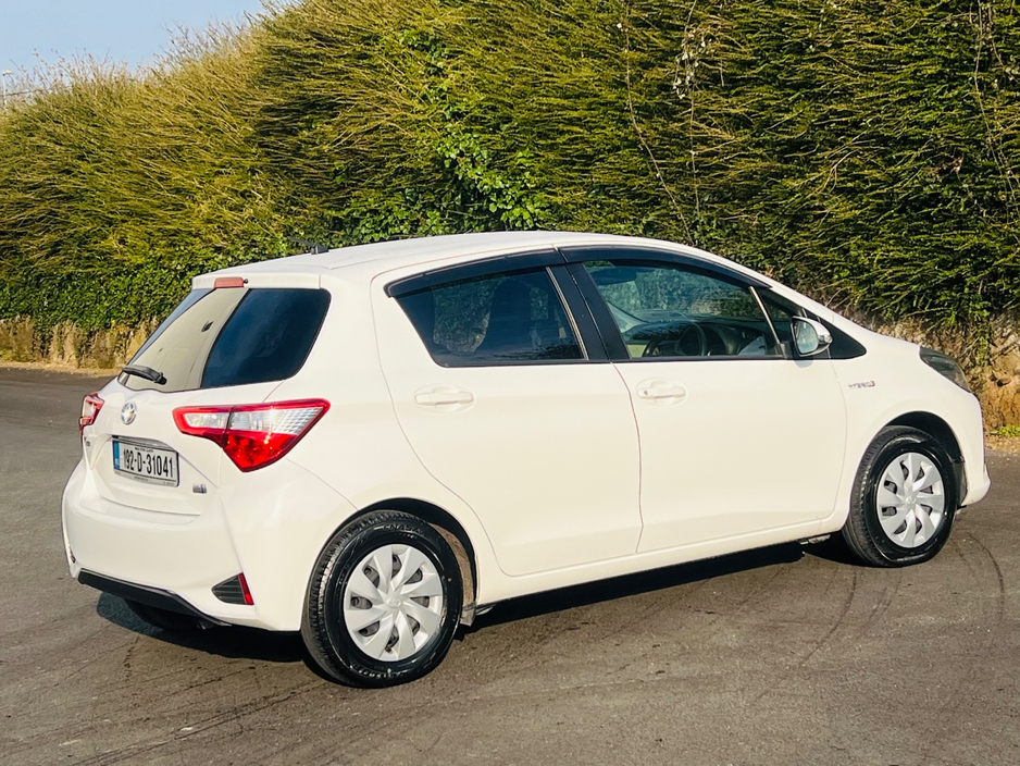 2019 Toyota Vitz - image 13