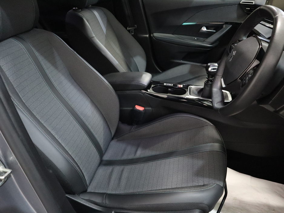 2023 Peugeot 2008 - image 25