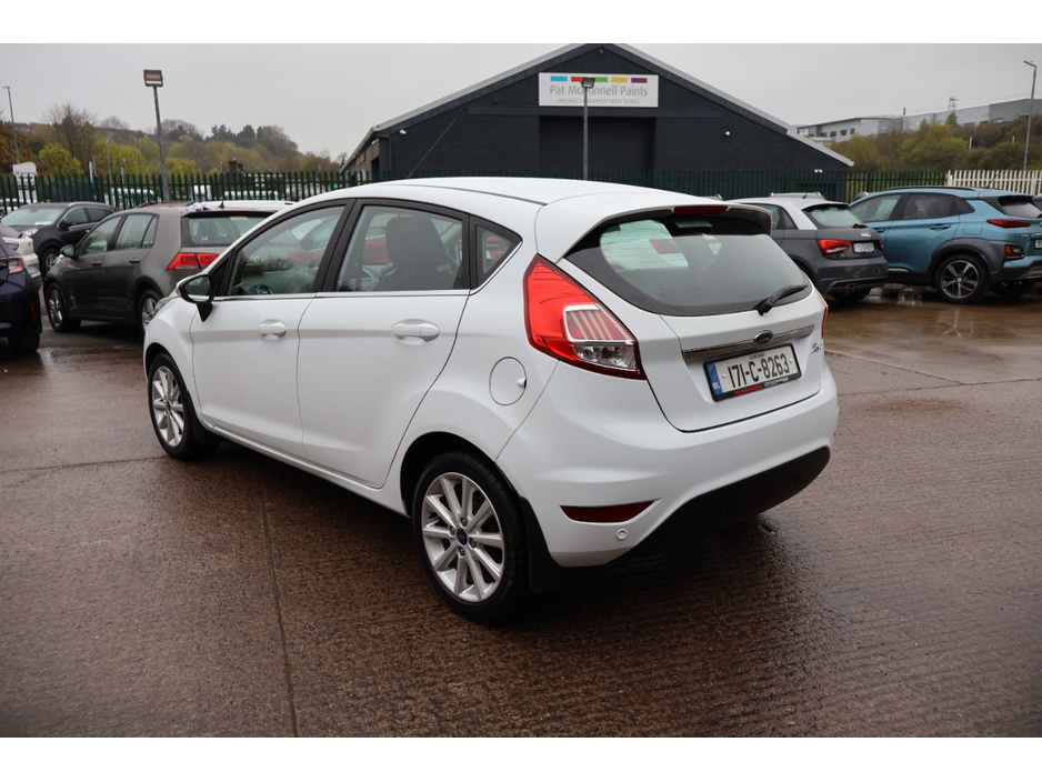 2017 Ford Fiesta - image 7