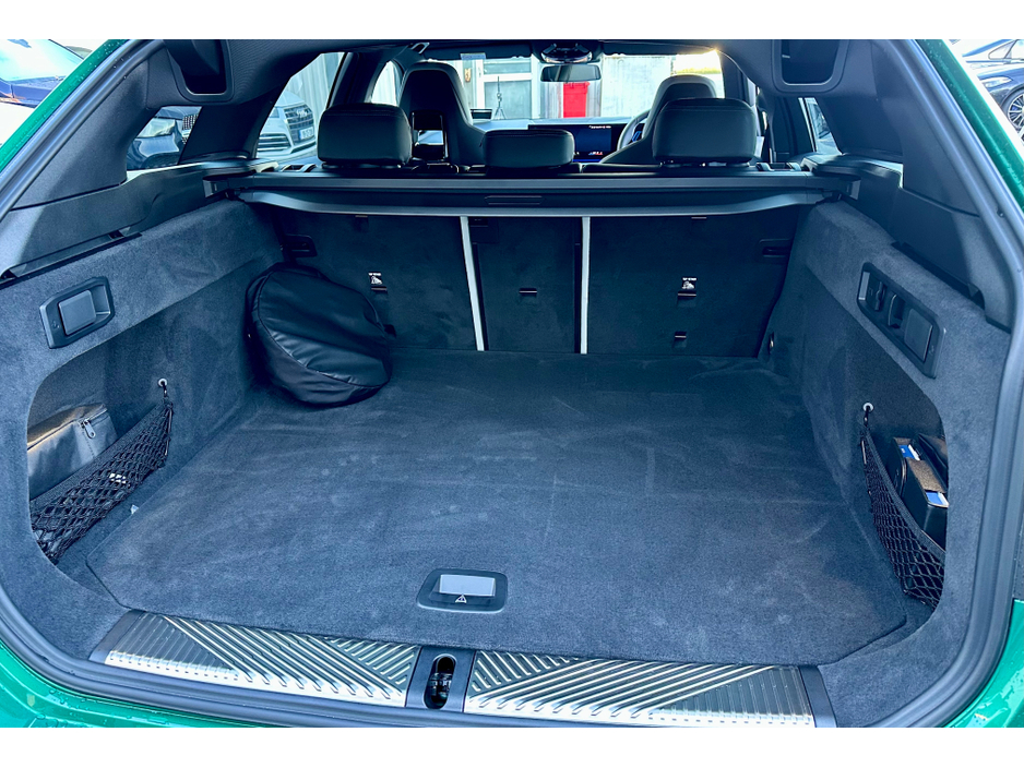 2025 BMW M5 TOURING *LOW KM* 717BHP €139,950