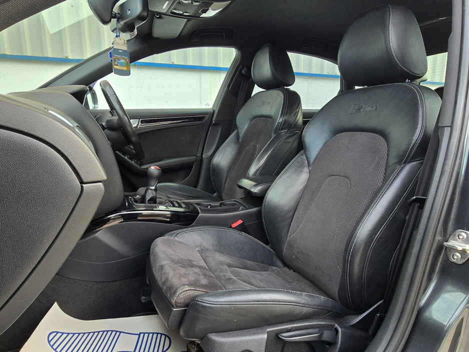 2015 Audi A4 - image 19