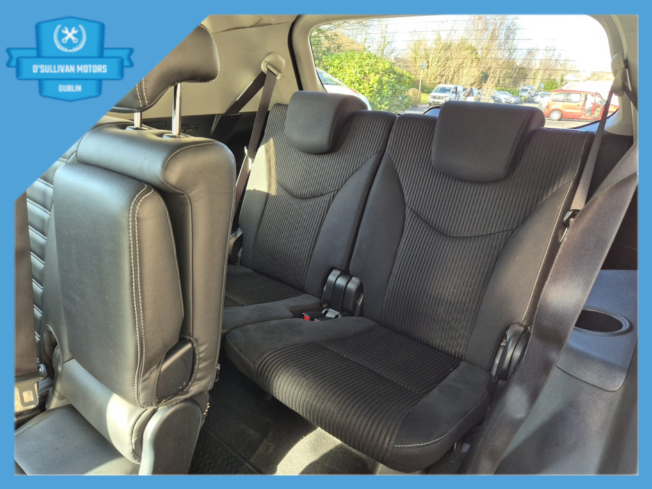 2016 Toyota Prius - image 20