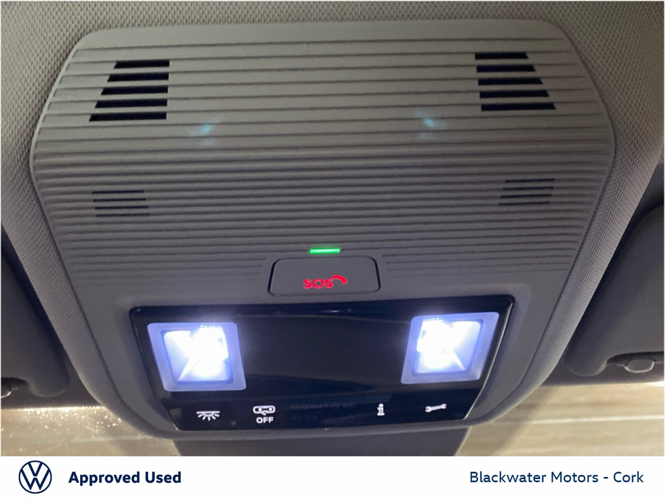 2021 Volkswagen Golf - image 27