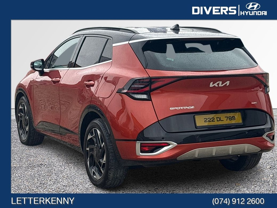 2022 Kia Sportage - image 2
