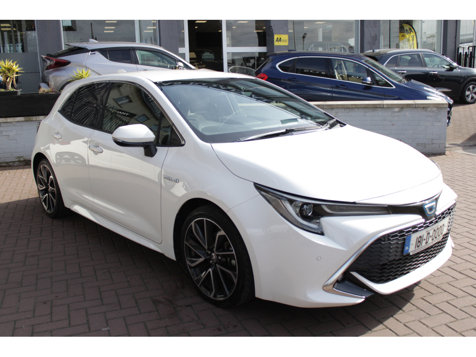 2018 Toyota Corolla - image 2