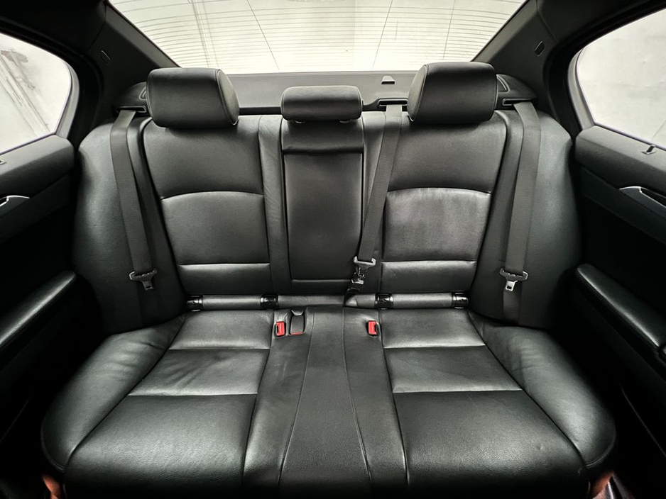 2016 BMW 5 Series - image 20