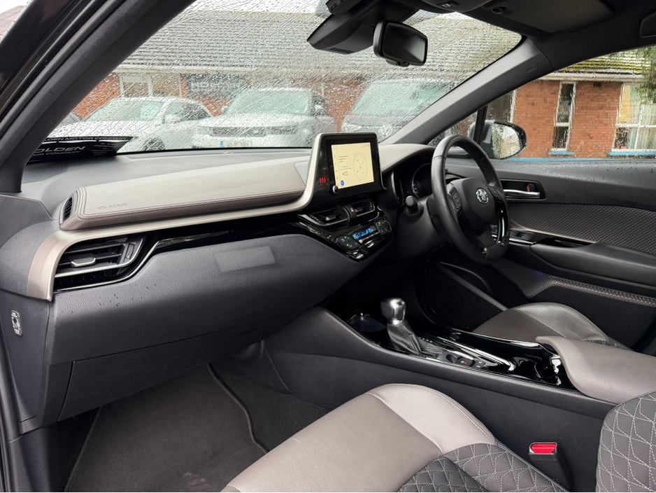 2023 Toyota C-HR HYBRID...KEYLESS ENTRY