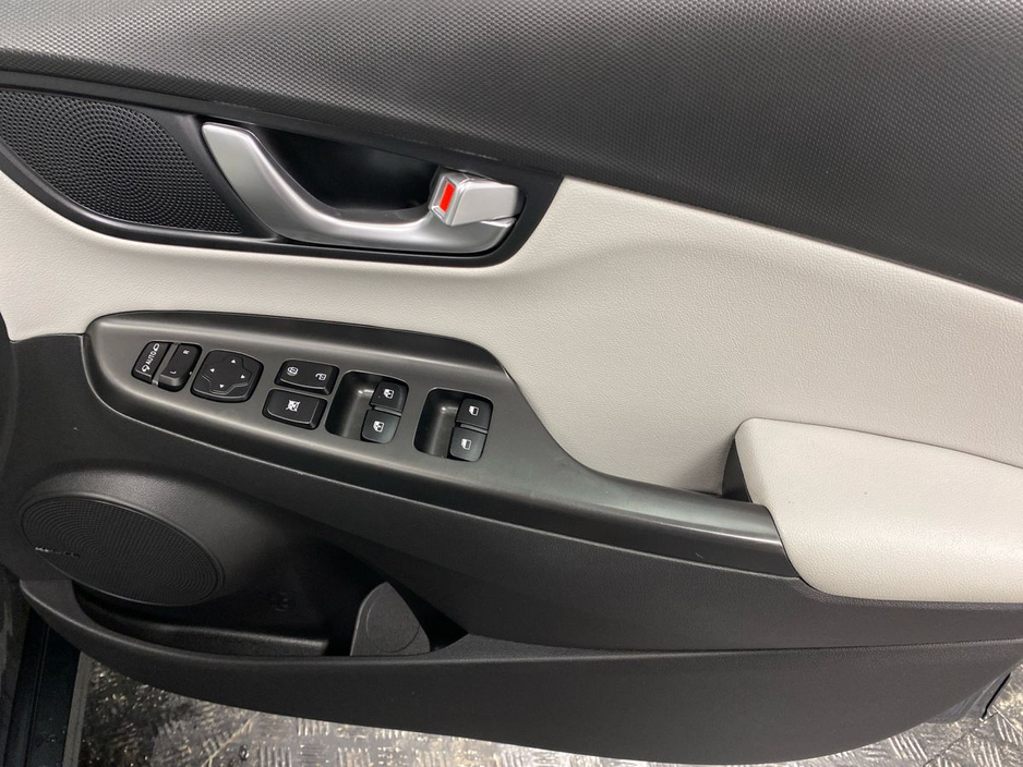 2023 Hyundai Kona - image 11