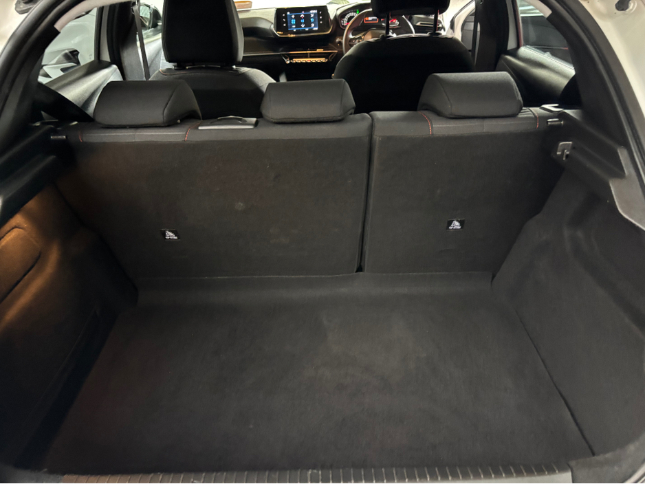 2023 Peugeot 208 - image 9